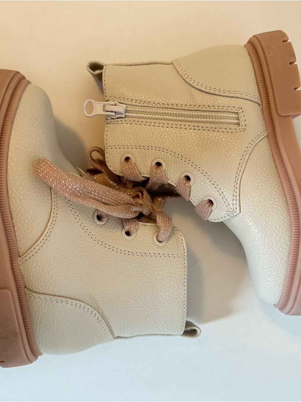 Cat & Jack Amaya Lace‑Up Combat Boots Ivory Pink Glitter Laces Girls Size 9‎ - Picture 8 of 10